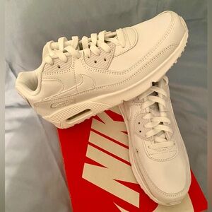 Nike Air Max 90 LTR Shoes 6 Youth/Women 7.5